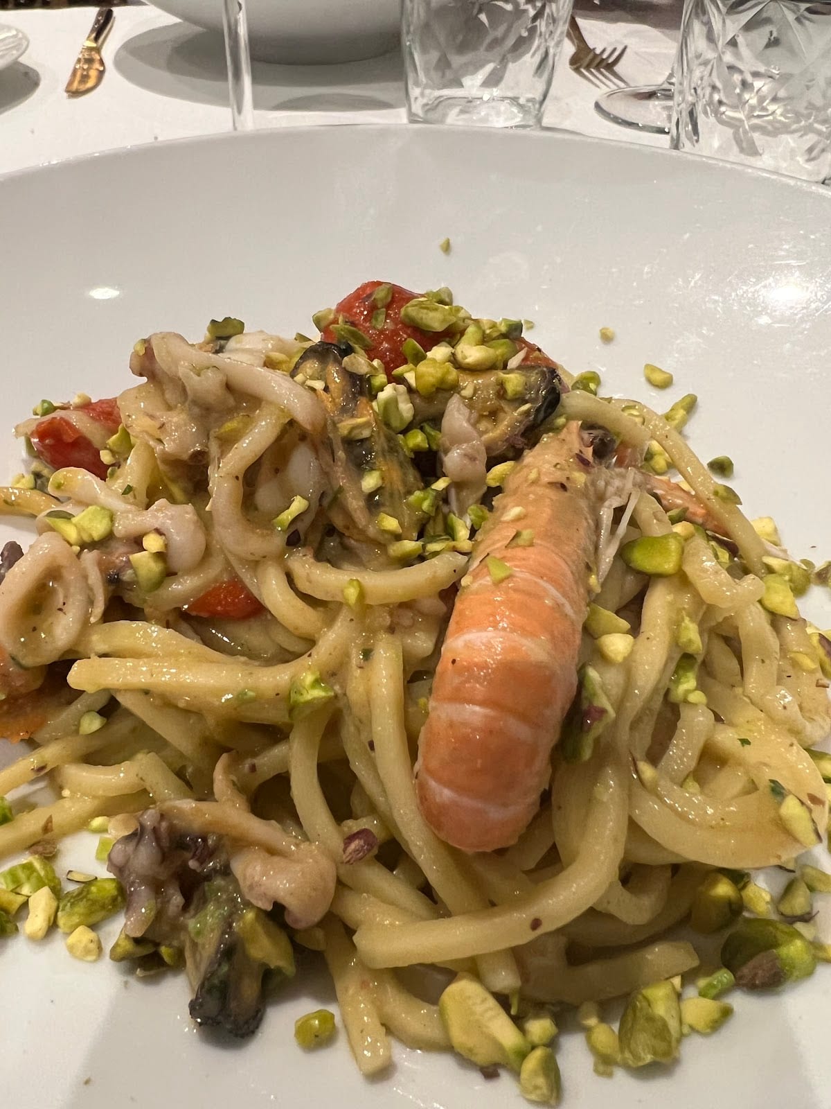 Pasta ai frutti di mare e pistacchio